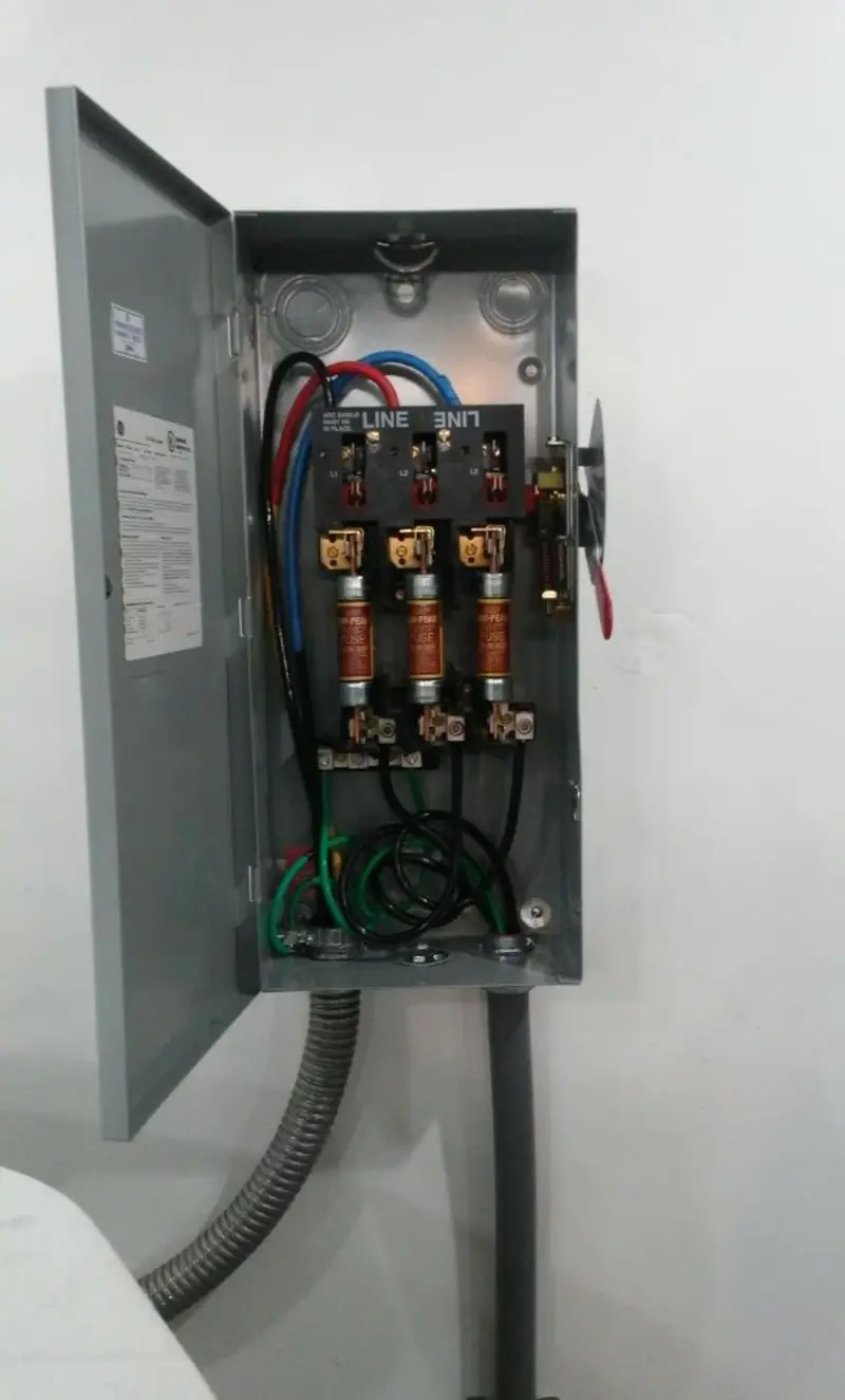 Three-phase disconnect switch installed for Electrical Wiring & Rewiring in Gibson